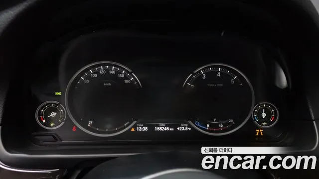 BMW 5 серии 2016 thumb 9