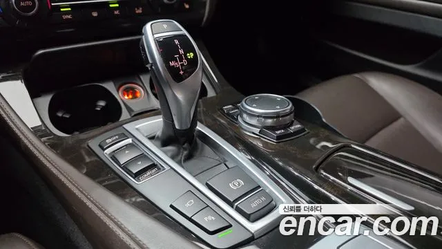 BMW 5 серии 2016 thumb 6