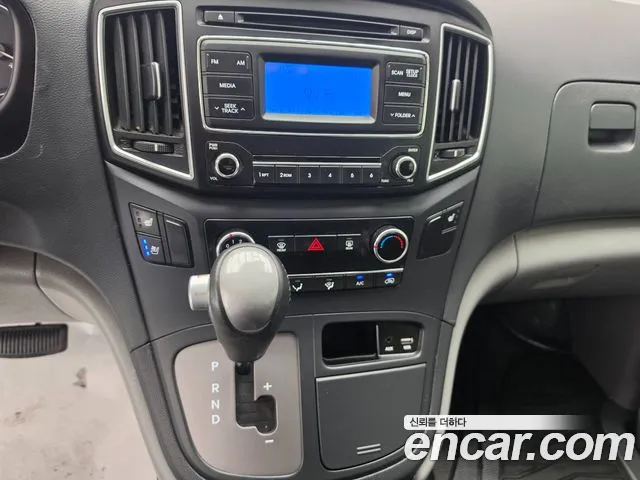 Hyundai Staria 2019 thumb 9