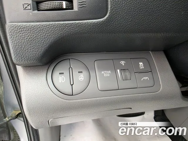 Hyundai Staria 2019 thumb 11