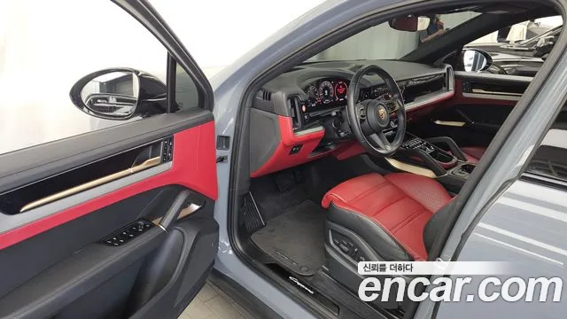 Porsche Cayenne 2023 thumb 12