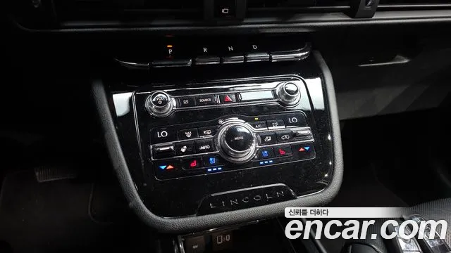 Lincoln Corsair 2020 thumb 7