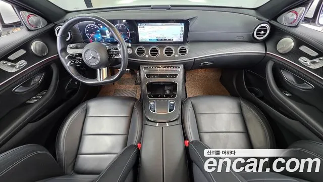 Mercedes-Benz E-Class 2020 thumb 3