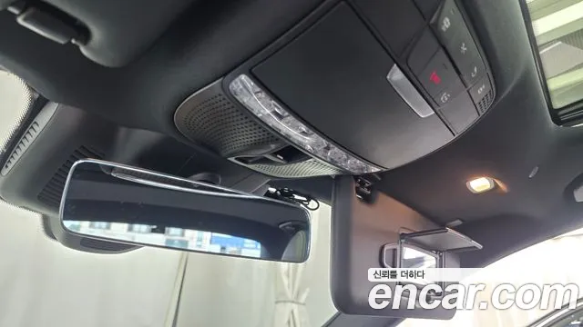Mercedes-Benz E-Class 2020 thumb 4