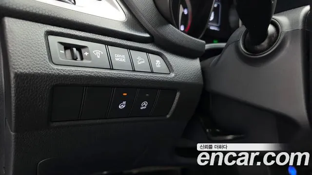 Hyundai Santafe 2017 thumb 8