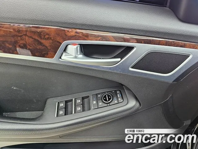 Hyundai Genesis 2015 thumb 2