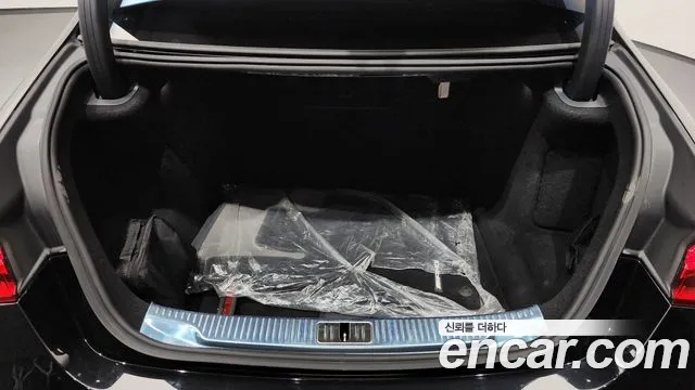 Mercedes-Benz S-Class 2021 thumb 6