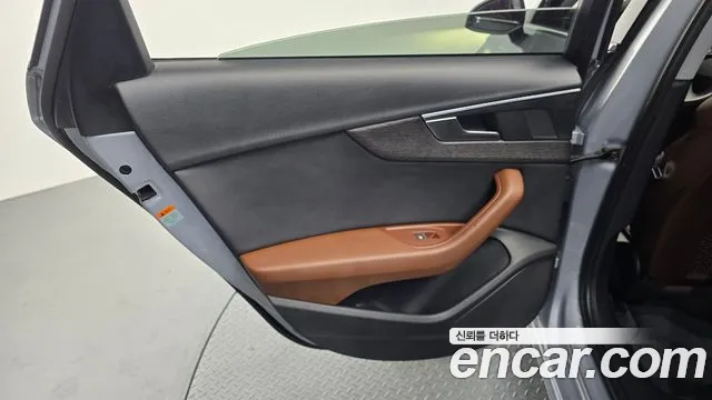 Audi A4 2018 thumb 4