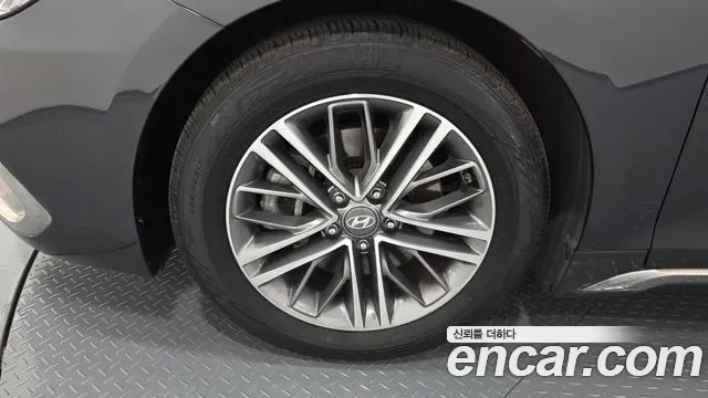 Hyundai Grandeur 2017 thumb 3