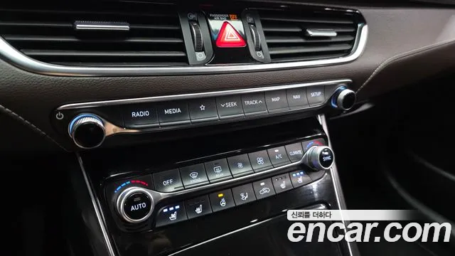 Hyundai Grandeur 2017 thumb 12