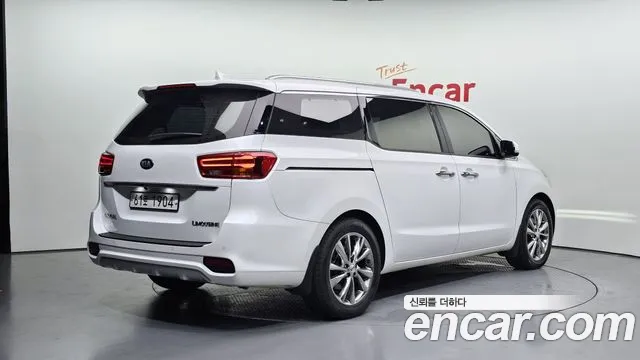 Kia Carnival 2018 thumb 7