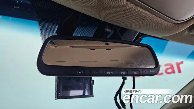 Kia Carnival 2018 thumb 5