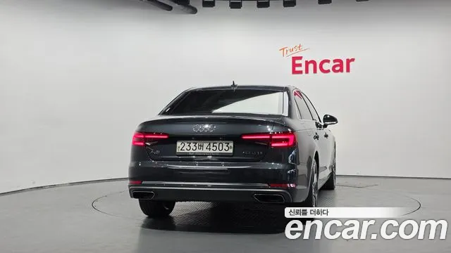 Audi A4 2019 thumb 11