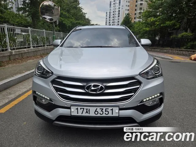 Hyundai Santafe 2017 thumb 6