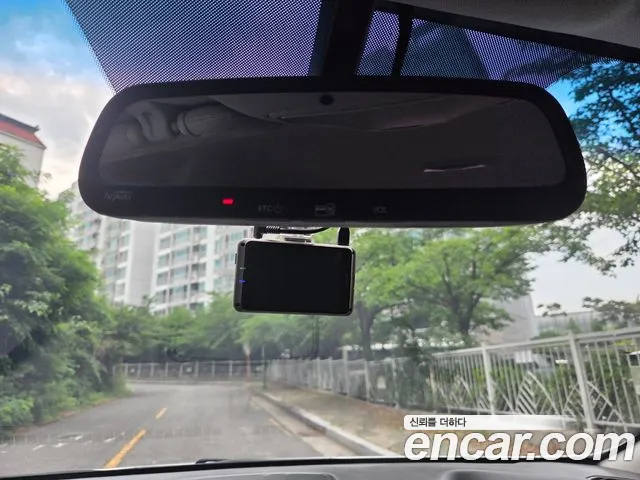 Hyundai Santafe 2017 thumb 2