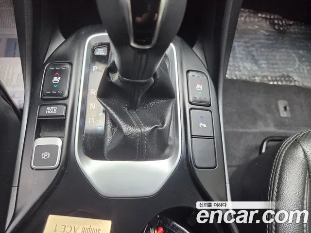 Hyundai Santafe 2017 thumb 11