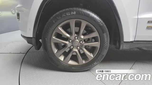 Jeep Grand Cherokee 2016 thumb 11