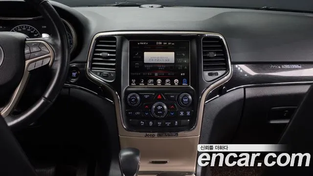 Jeep Grand Cherokee 2016 thumb 8