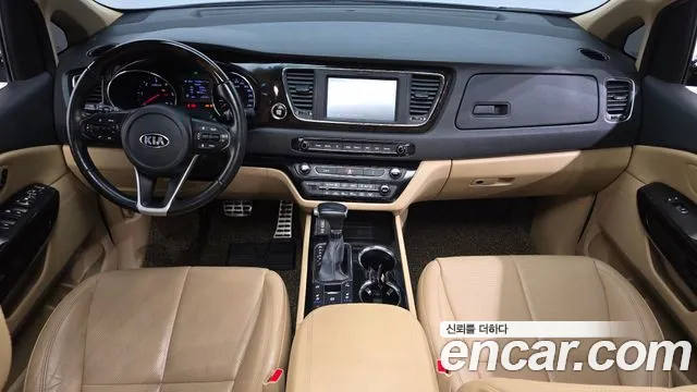 Kia Carnival 2019 thumb 8