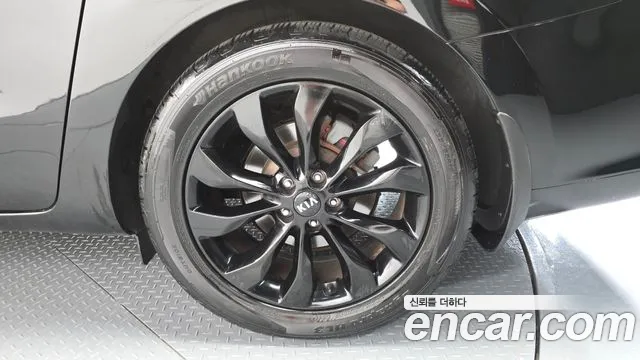 Kia Carnival 2019 thumb 10