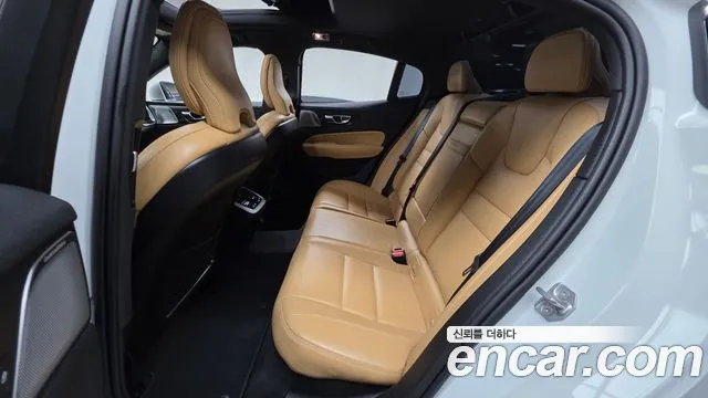 Volvo S60 2021 thumb 12