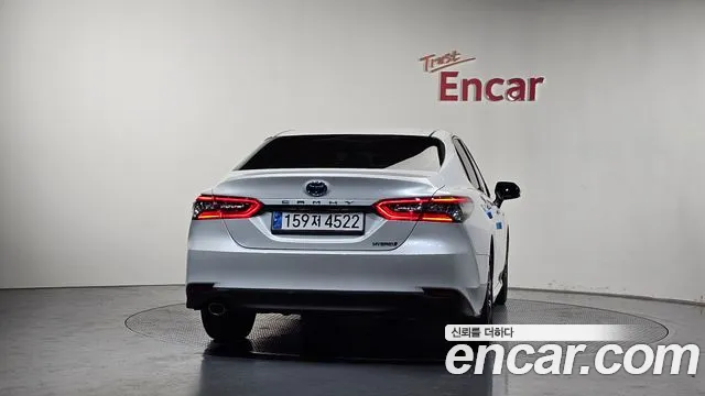 Toyota Camry 2024 thumb 4