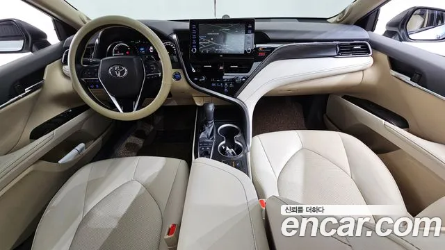 Toyota Camry 2024 thumb 6