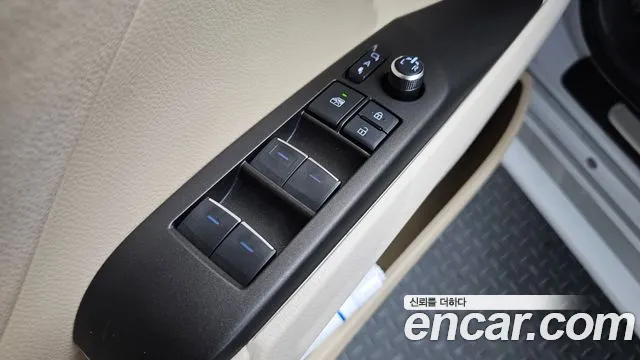 Toyota Camry 2024 thumb 8