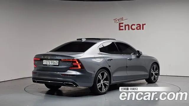 Volvo S60 2019 thumb 2
