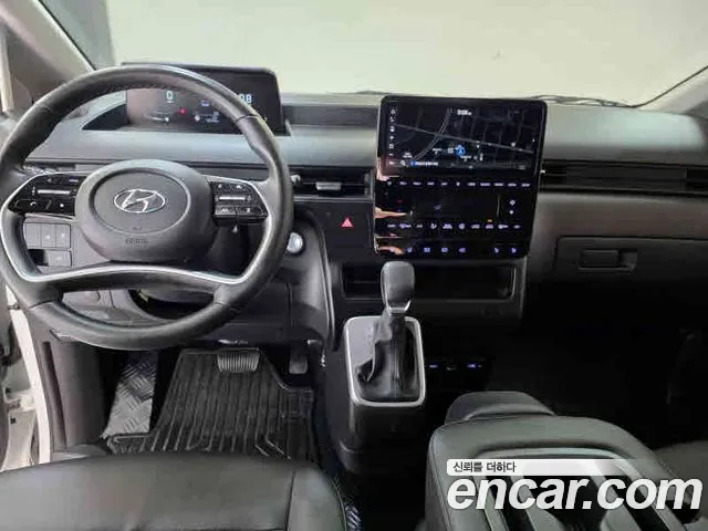 Hyundai Staria 2023 thumb 9