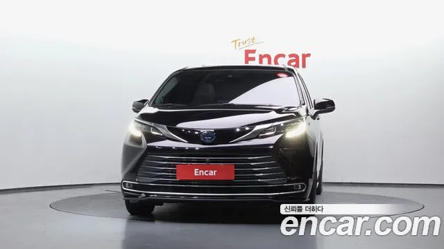 Toyota Sienna 2023 thumb 2