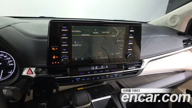 Toyota Sienna 2023 thumb 4