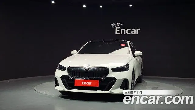 BMW 5 серии 2024 thumb 3