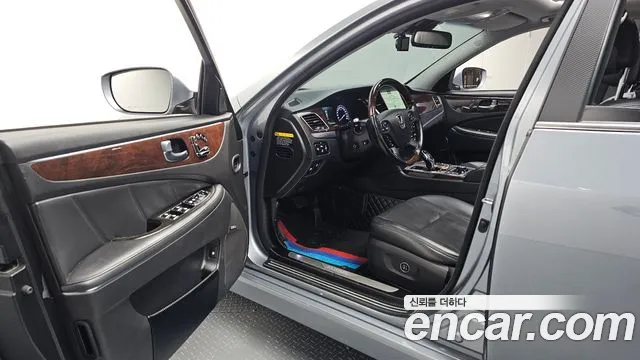 Hyundai Equus 2015 thumb 4