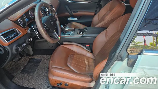 Maserati Ghibli 2018 thumb 4