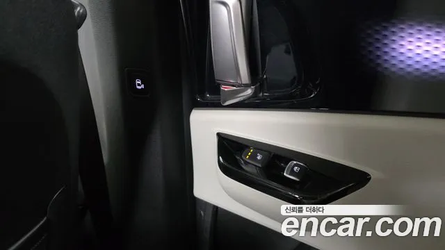 Kia Carnival 2021 thumb 7