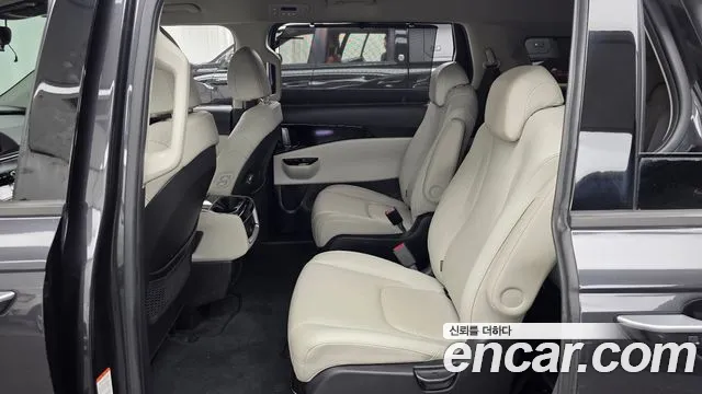 Kia Carnival 2021 thumb 5