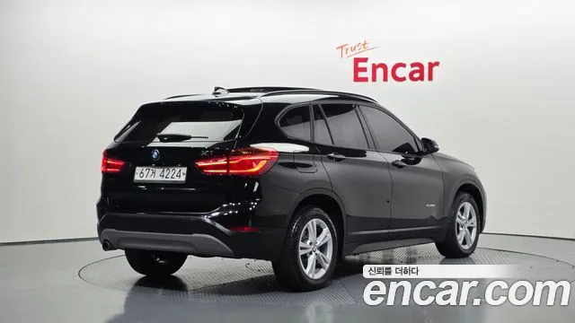 BMW X1 2016 thumb 12