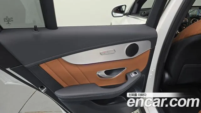 Mercedes-Benz GLC 2022 thumb 4