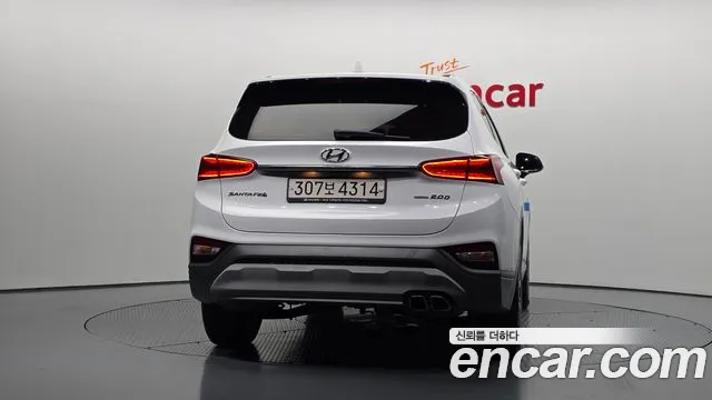 Hyundai Santa Fe 2018 thumb 3
