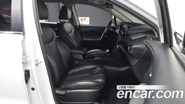 Hyundai Santa Fe 2018 thumb 4