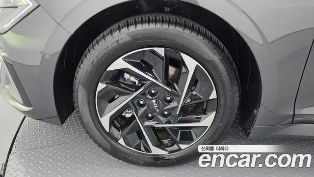 Kia Hybrid 2025 thumb 12