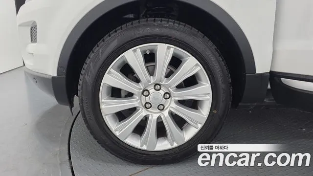 Land Rover Range Rover Evoque 2015 thumb 10