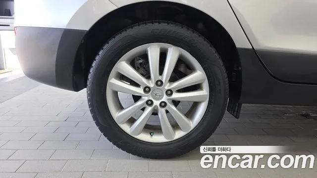 Hyundai Tucson 2010 thumb 12