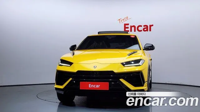 Lamborghini Urus 2023 thumb 3
