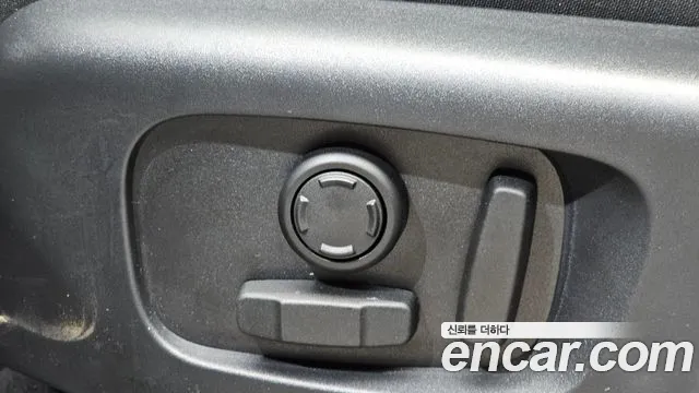 Land Rover Range Rover Evoque 2026 thumb 4
