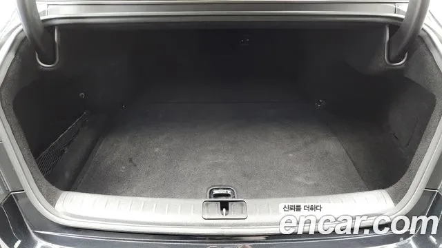Genesis G90 2022 thumb 9