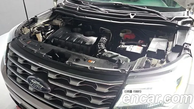 Ford Explorer 2016 thumb 4