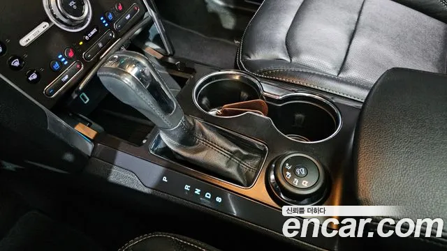 Ford Explorer 2016 thumb 5