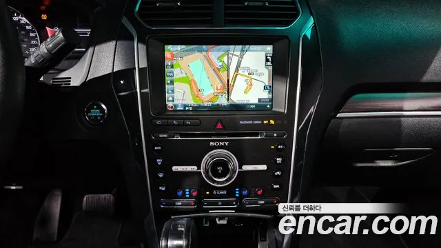 Ford Explorer 2016 thumb 9
